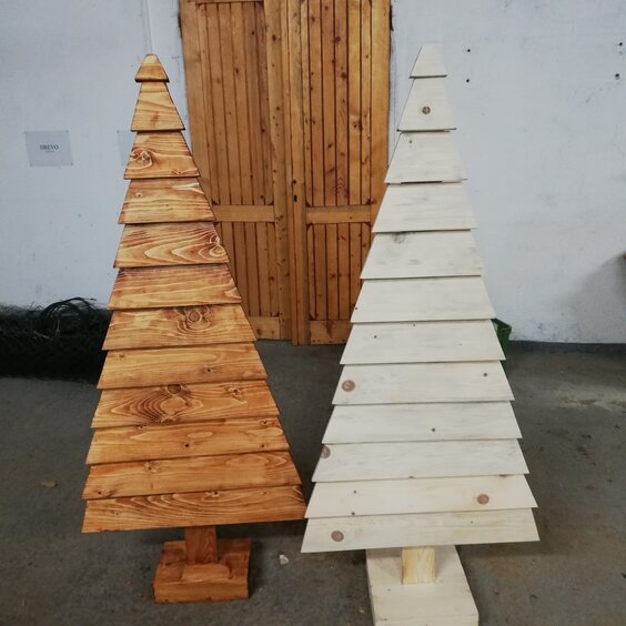 Drevené vianočné stromčeky