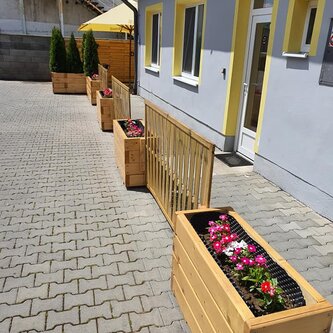 Drevený vyvýšený záhon
