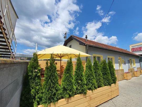 Drevený vyvýšený záhon